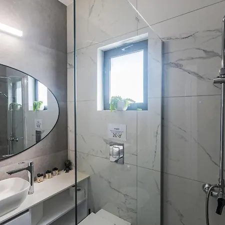 Aqua Pearl Aq18 Mit Poolheizung By Interhome Feriehus *