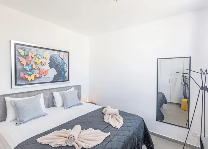 Aqua Pearl Aq18 Mit Poolheizung By Interhome