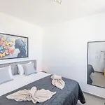 Aqua Pearl Aq18 Mit Poolheizung By Interhome