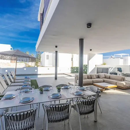 Aqua Pearl Aq18 Mit Poolheizung By Interhome Protaras