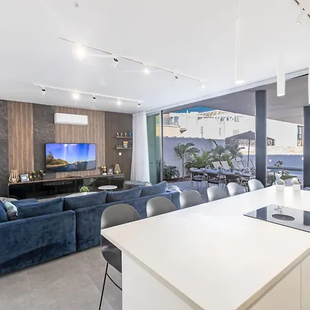 Aqua Pearl Aq18 Mit Poolheizung By Interhome