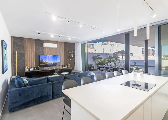 Aqua Pearl Aq18 Mit Poolheizung By Interhome