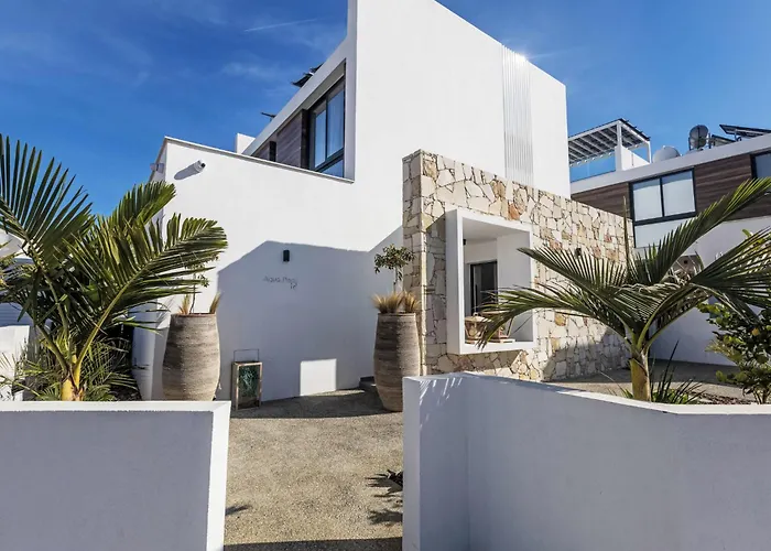 Aqua Pearl Aq18 Mit Poolheizung By Interhome